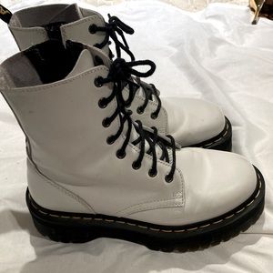 Dr. Martens air wair boots size 8, good condition white with a few minor scuffs